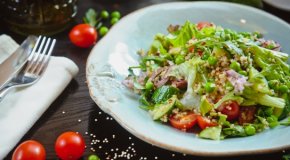 Салат с рукколой и авокадо – 6 рецептов легкого ужина
