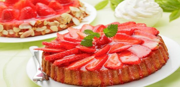 Пирог с клубникой – пошаговые рецепты выпечки
