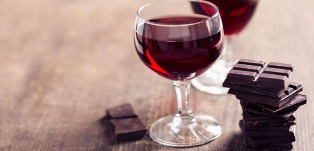 Вино из вишни – 4 рецепта домашнего напитка
