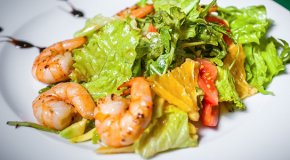Салат с креветками – 8 самых вкусных рецептов