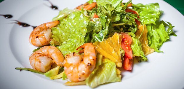 Салат с креветками – 8 самых вкусных рецептов