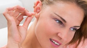 Как правильно чистить уши – 4 способа