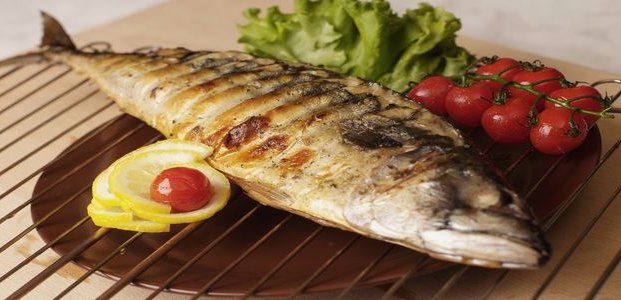 Скумбрия на мангале: рецепты из нежной рыбы