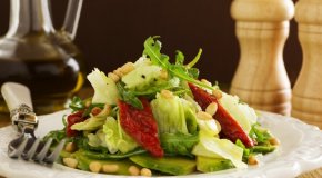 Салат с бальзамическим уксусом – 4 простых рецепта