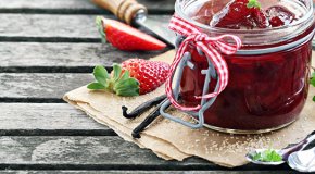 Клубничное варенье с целыми ягодами – 5 рецептов