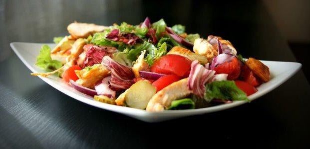 Салат из крапивы – пошаговые рецепты