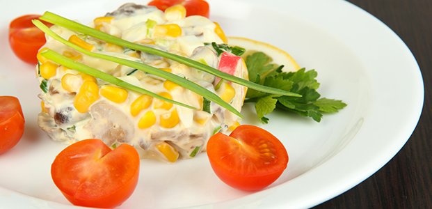 Крабовый салат — классические и оригинальные рецепты