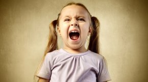 Как бороться с детскими истериками