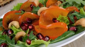 Салат с хурмой – 9 оригинальных рецептов