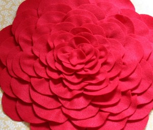 подушка с розой 9