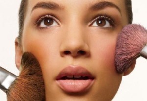 Как изменить нос с помощью макияжа