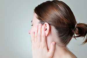 Народные средства от боли в ушах