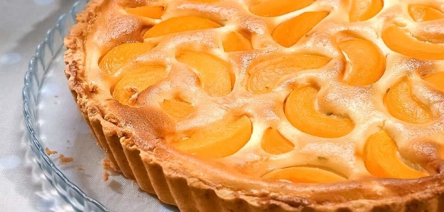 пирог с консервированными персиками