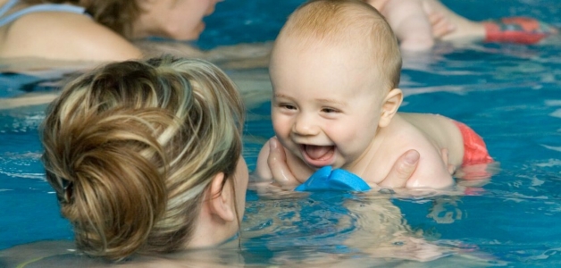 ребенок испугался воды и боится купаться