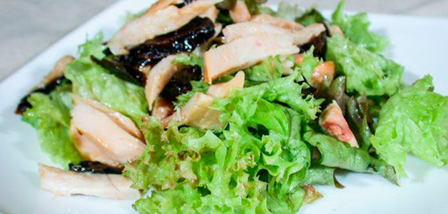 Салат с копченой куриной грудкой фото 
